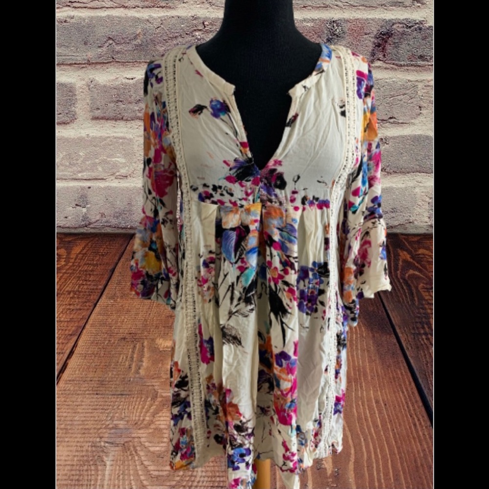 Women’s Umgee floral blouse shirt tunic floral size medium